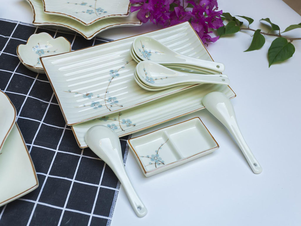 Bộ bát đĩa Bát Tràng men kem vẽ hoa Đào xanh đầy đủ 4